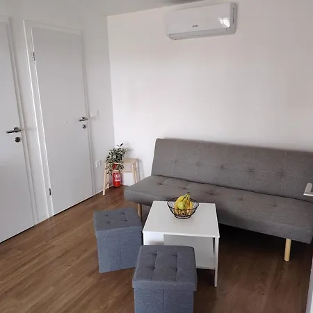 Mobilna Hisa Pirovac